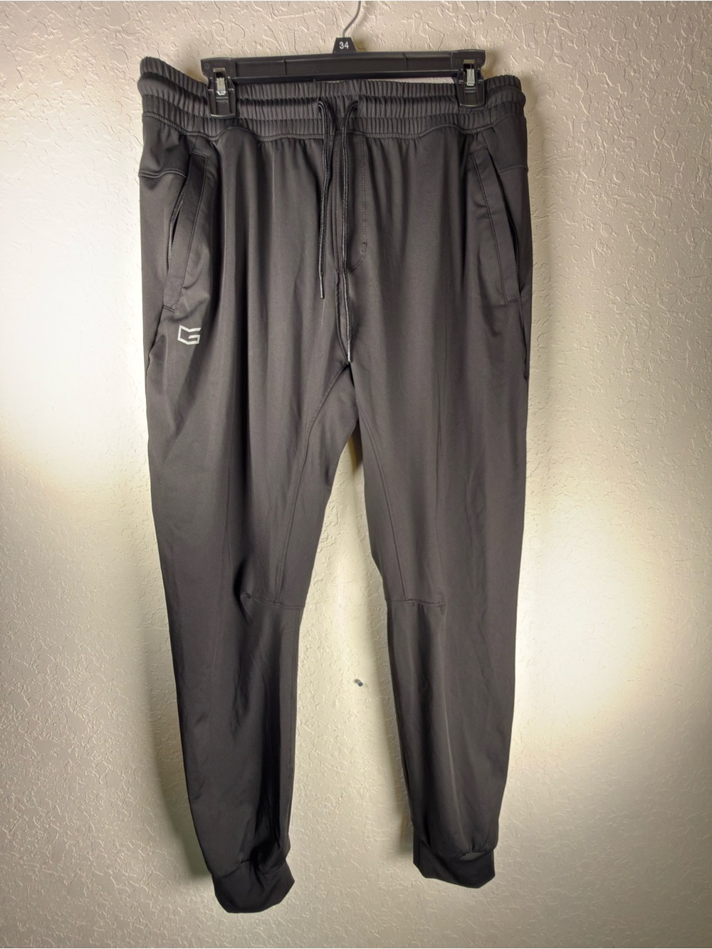 Men’s Gray Athletic Jogger Pants Size Large Drawstring Zip Pocket
